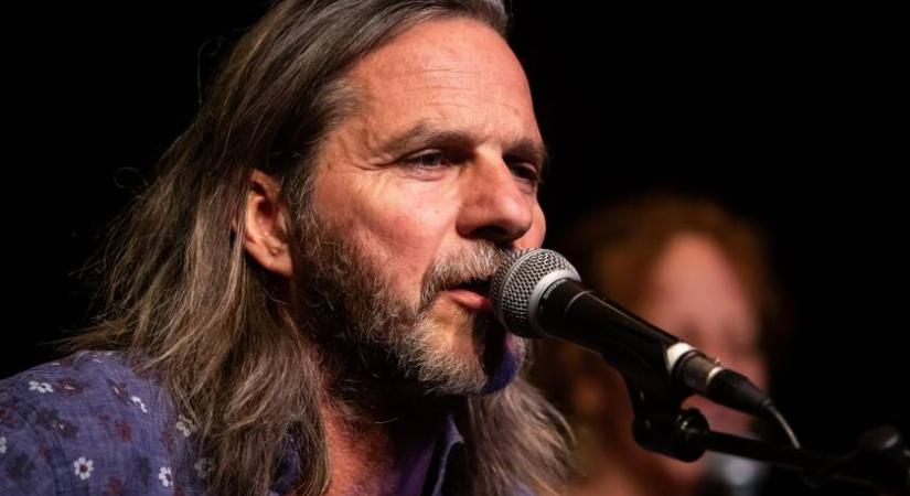 Ma 60 éves a Kistehén zenekar alapítója, Kollár-Klemencz László – 2026-ban újra összeáll a banda