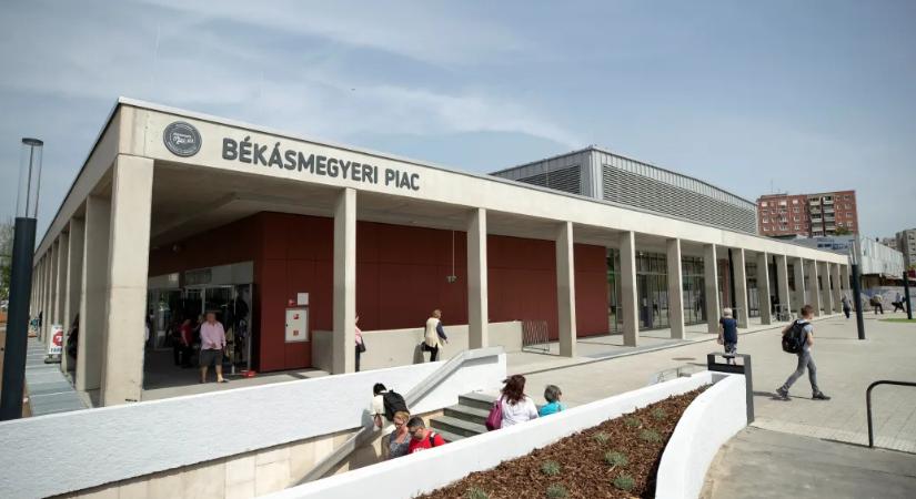Egy korrupciós ügy miatt nyomozók vonultak ki a békásmegyeri piachoz