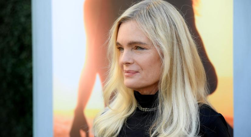 Felismerhetetlenre változott az 56 éves Erika Eleniak, a Baywatch egykori sztárja
