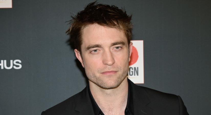 Robert Pattinson egyetlen mondattal zárta le az évek óta tartó Alkonyat-vitát
