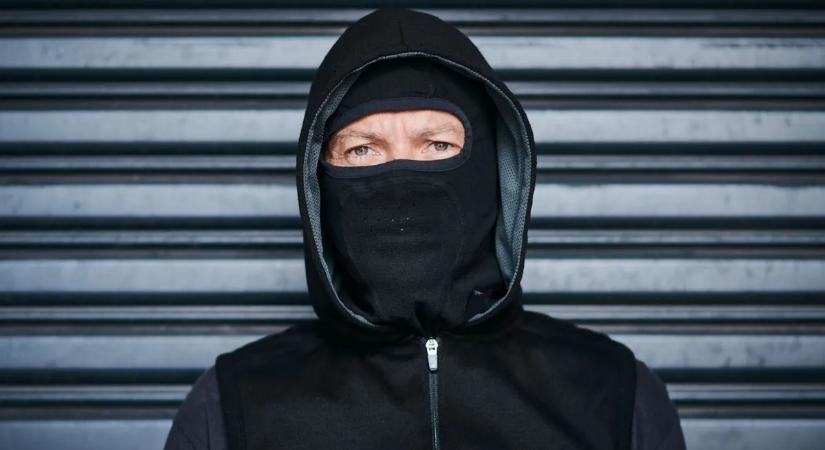 Sállal takarta az arcát, de nem menekült a kegyetlen rabló Orosházán