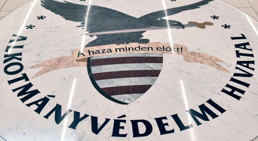 Miért nem tudjuk, hogy kicsoda a titokzatos Henry?