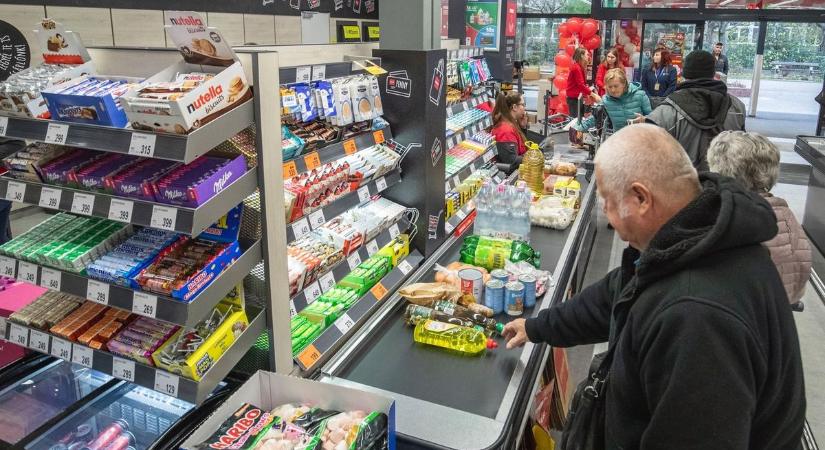 Megújul a jászkunsági áruház – ez van a háttérben