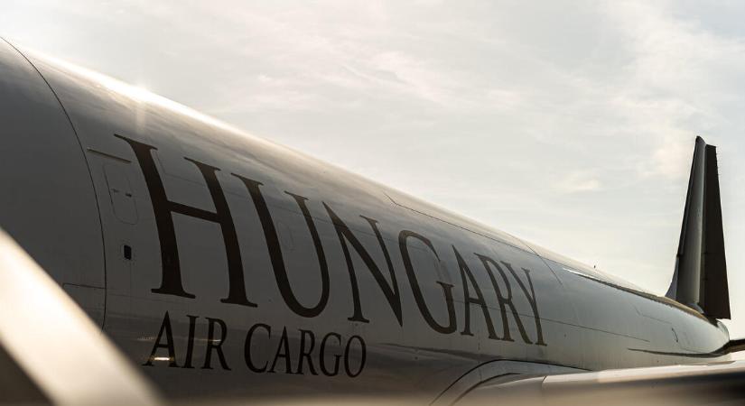 Panyi Szabolcs: készpénzt, drágakövet hozhatott magyar kormánygép Oroszországból