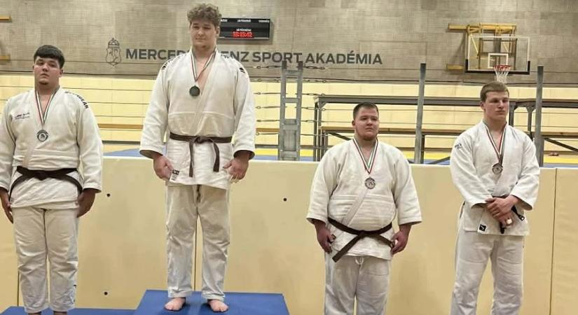 Dobogós lett az NTE cselgáncsozója az ob-n