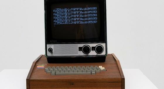 441 millió forintért árulnak egy régi számítógépet, amelyen Steve Jobs is dolgozott