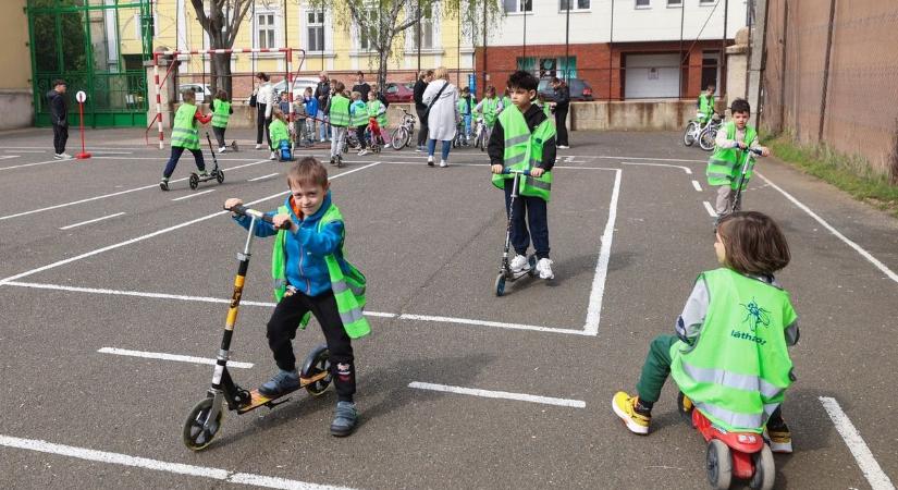 Játék közben tanulták meg a legfontosabbat a szegedi ovisok – galériával