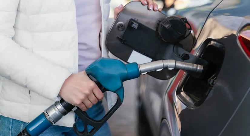 Mérséklődik az üzemanyagok piaci ára péntektől