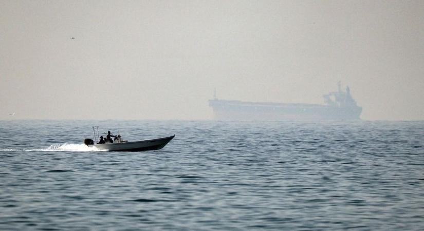 Hormuzi-szoros: Irán olyan lépésre készül, amivel még jobban felbosszantja majd Trumpot és az arab szomszédokat