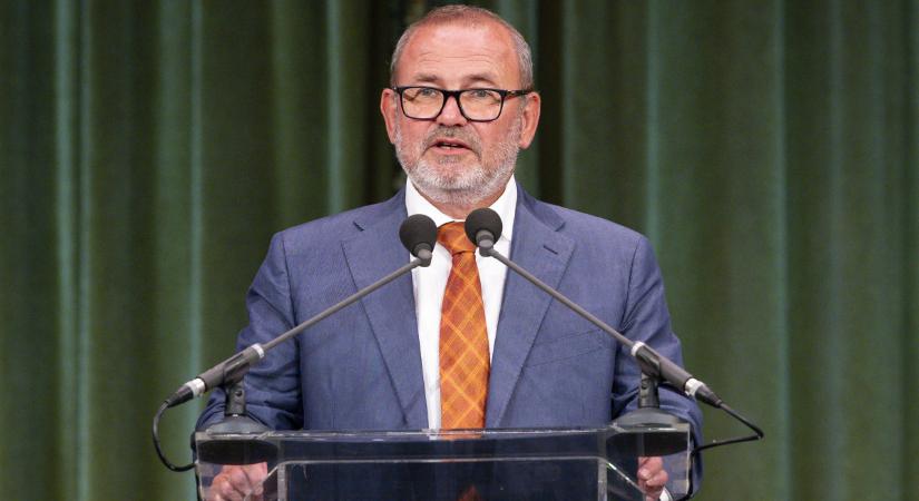 Átadták Kelet-Magyarország legnagyobb akkumulátoros energiatárolóját Tiszaújvárosban