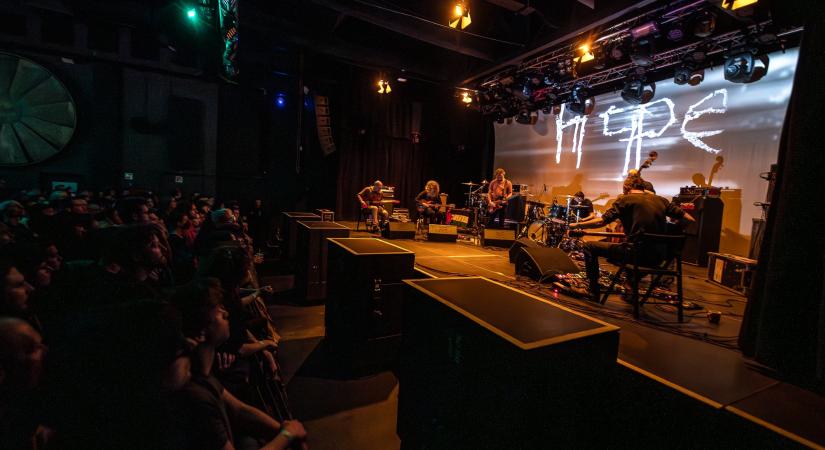 Az apokalipszis háttérzenéje