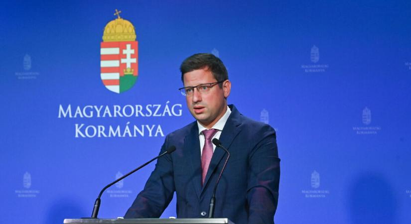 Jámbor: Lebukással ér fel a kormány számára, hogy se a HVG, se a 444, se a Telex nem kérdezhetett a Kormányinfón