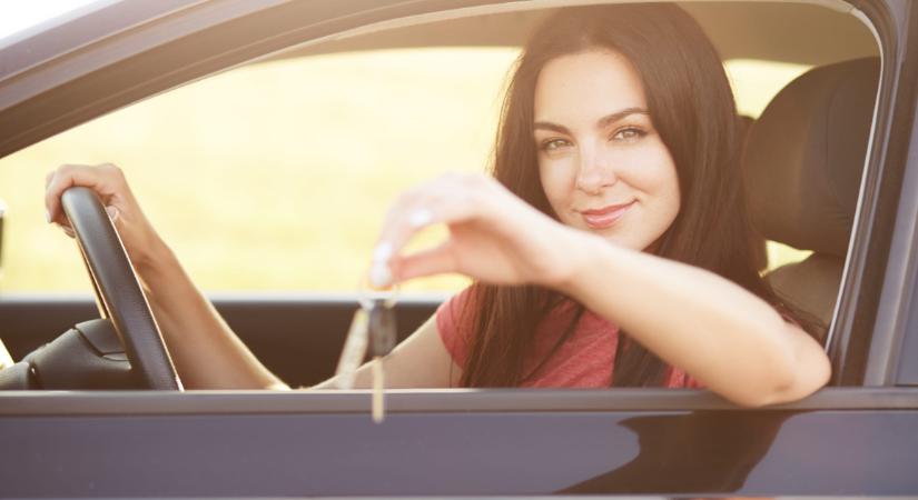 Már ennyibe fog kerülni, hogy megújítsd a jogosítványod – Nem mindegy, mennyi idős vagy