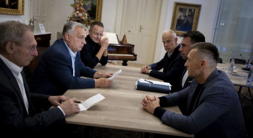 Buda Péter: Ha az elhangzottak igazak, akkor a kormánynak le kellene mondania