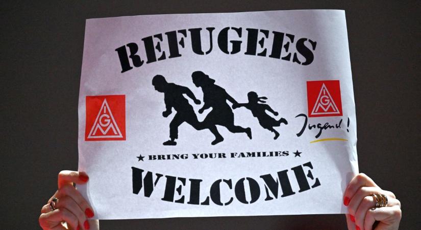 Ukrán siker: évi 300 ezer bevándorlót hoznának a rommá lőtt Ukrajna újjáépítéséhez