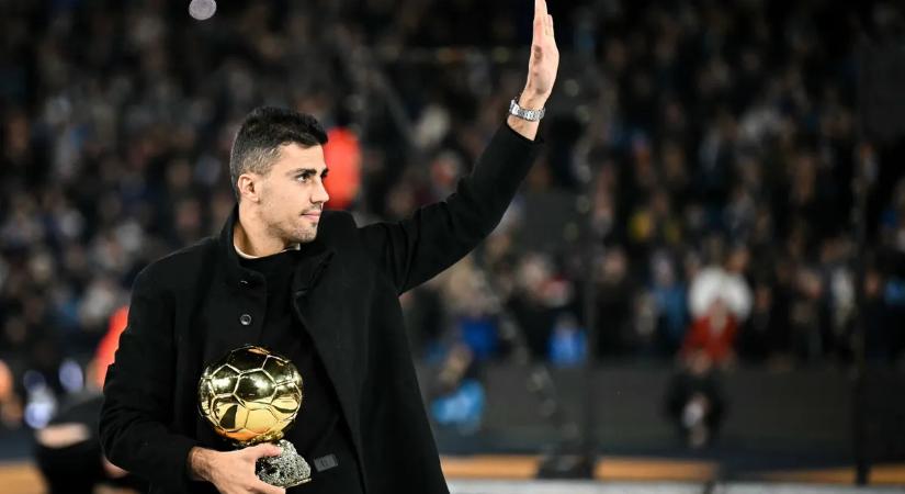 Üzent az aranylabdás klasszis, a Real Madridban szeretne futballozni