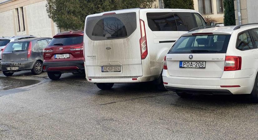 Kínos magyarázkodásba menekült a Tisza szekszárdi képviselő-jelöltje