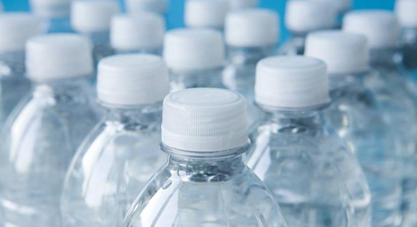 Olyasmit találtak a palackozott vízben, ami a kutatókat is meglepte – Eddig rejtve maradt előttük