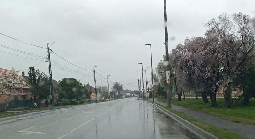 Megváltozott az időjárás: szél, eső és hideg tombol a Rábaközben - videó
