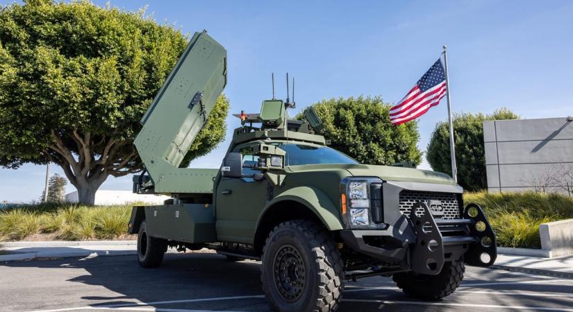 Elkészült a mikrohullámú fegyver, tucatjával szedi le a drónokat – videó