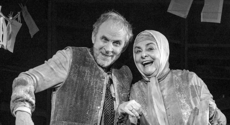 „Játszótársak”- Megnyílt Ilovszky Béla fotográfus kiállítása