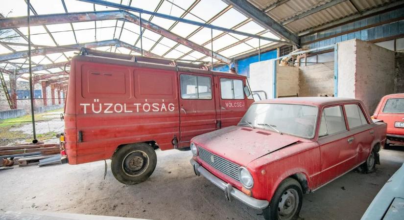 Wartburg és Lada: titkos magyar autótemetőre bukkantak egy gyár udvarában – Galéria!