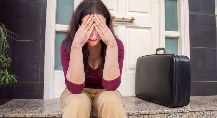 Visszataszító módon támadtak rá két magyar turistára, egy egész kocsma benne volt