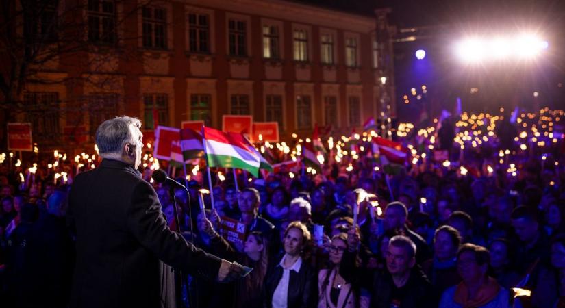 Törökszentmiklóson folytatódik Orbán Viktor országjárása (élő)