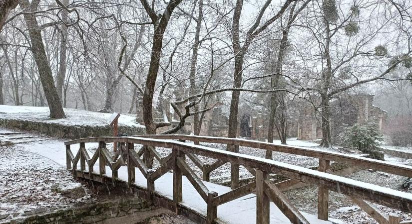 Kettős időjárás: nyugaton havazás, délen tartós eső