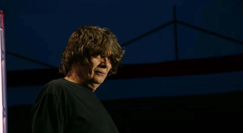 Törökszentmiklósi békemenet: Ismét zúgott a taps Takáts Tamás dala után