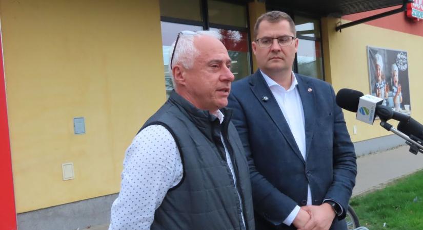 24 éves településvezetői gyakorlattal a háta mögött vállalta a képviselő-jelöltséget