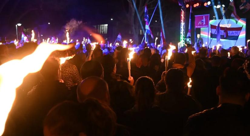 „Apáink útján a győzelem felé!” – itt a kiszivárgott videó az országjárásról, Orbán Viktor sem találta a szavakat
