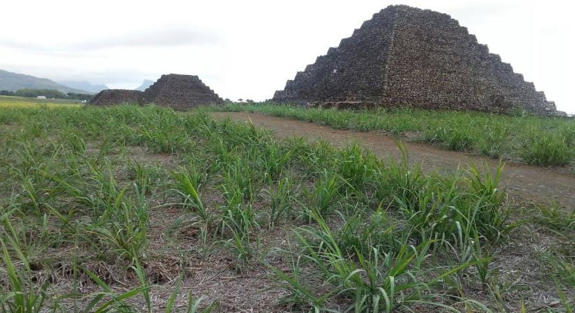 7 titokzatos piramist rejt ez a sziget: ősi idegenek építményeinek gondolják