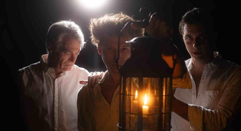 AZ ELTÉKOZOLT ÖRÖKSÉG Márfi Márk: Tovább / Lóvasút Kulturális és Rendezvényközpont