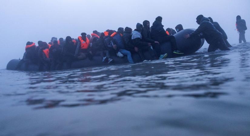 Orbán megközelítését és Meloni mintáját venné át az Európai Parlament: így küldenék haza a migránsokat