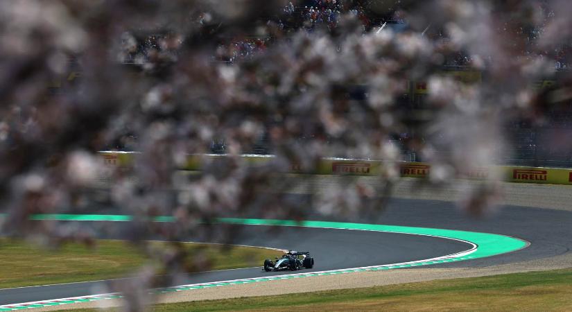 Ütközés, hármas előzés a Japán Nagydíj első edzésén