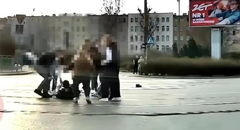 Drámai videón, ahogy elütöttek a zebrán egy 16 éves fiút