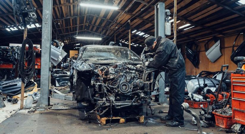 Sötét bugyrok - Ezek a legdurvább sztorik a hazai használtautó-piacról