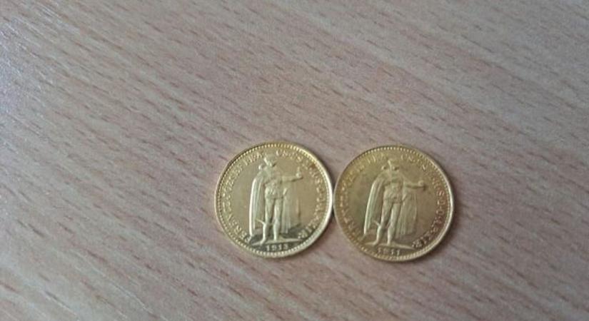 Történelmi aranyérméket árverez a NAV, nem akármilyen ritkaságok kalapács alatt - fotók