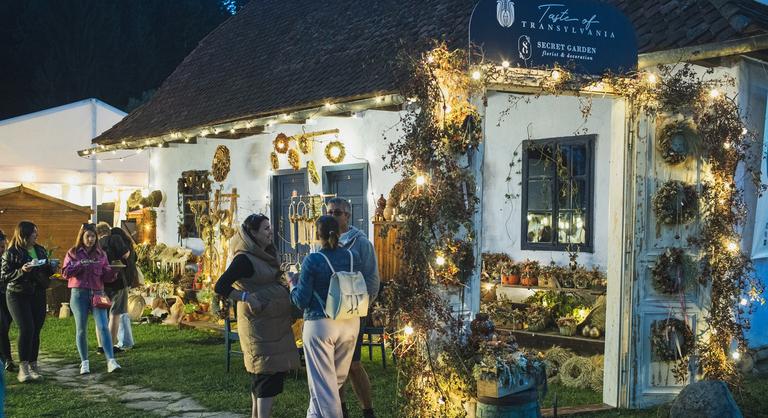 Michelin-csillagos séfek és hétpróbás erdélyi főzőasszonyok veszik be Szentendrét