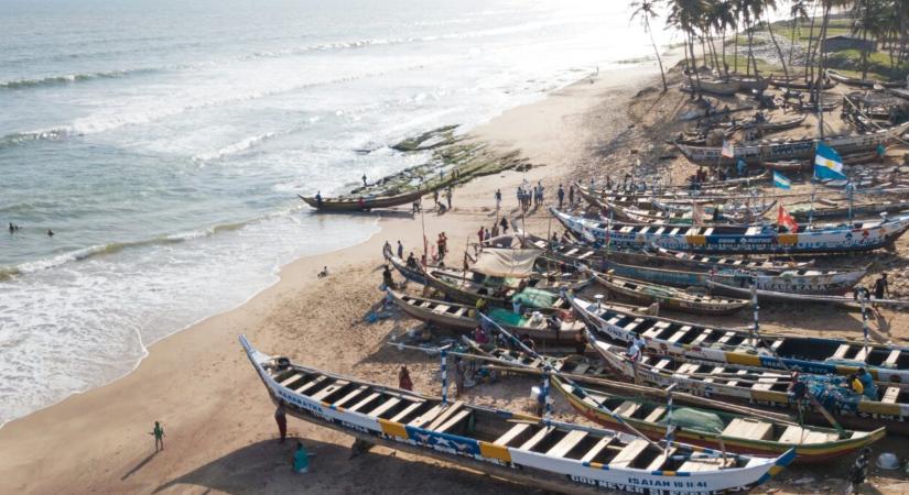 Mondunk három országot, melyiknek NINCS tengerpartja?