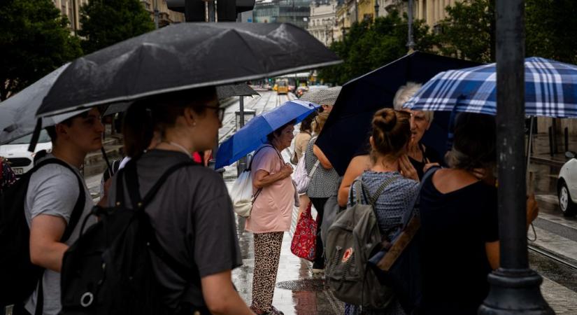 Viharos szél és jelentős csapadék miatt is figyelmeztetést adtak ki
