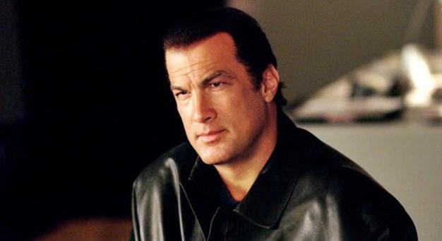 Leesik az állad, milyen dögösek ma Steven Seagal gyönyörű lányai