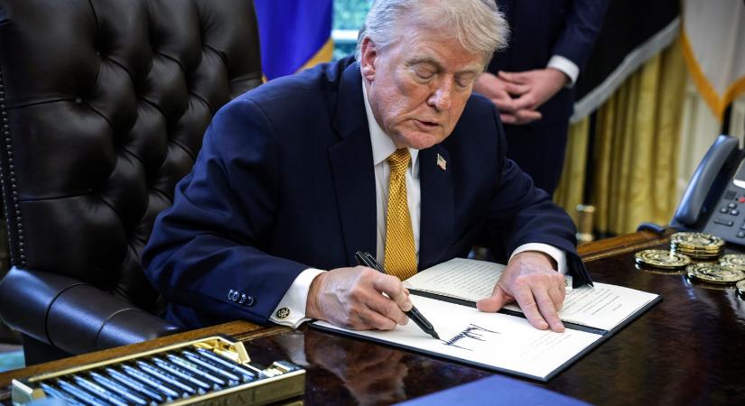 Trump aláírása kerül az új amerikai bankjegyekre, 165 éves hagyomány fog megszakadni