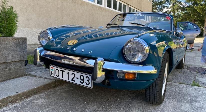 Félszáz veteránautó vonul át a Bakonyon, készülj fel a látványra!