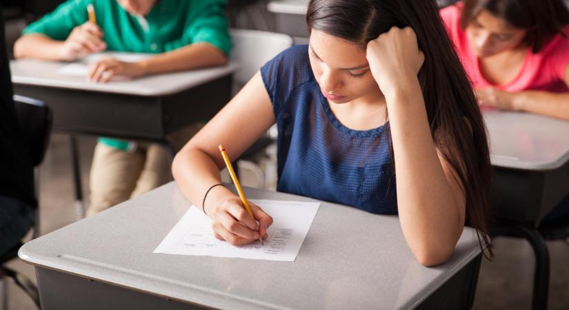 Megkezdődnek a próba kisérettségik a nyolcadikos tanulók számára