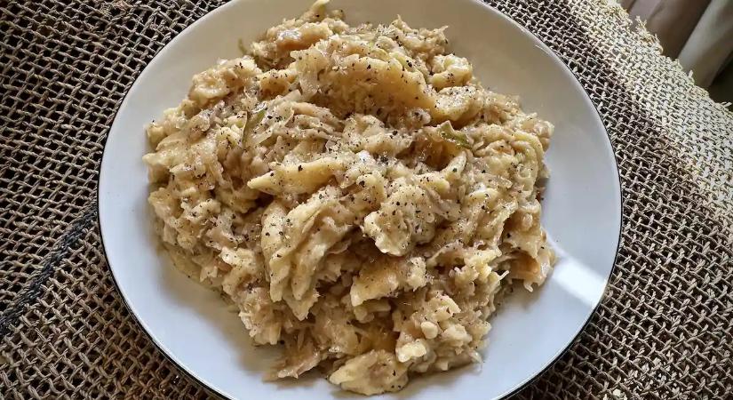 Egy apró trükk, amitől sokkal finomabb lesz a káposztás tészta