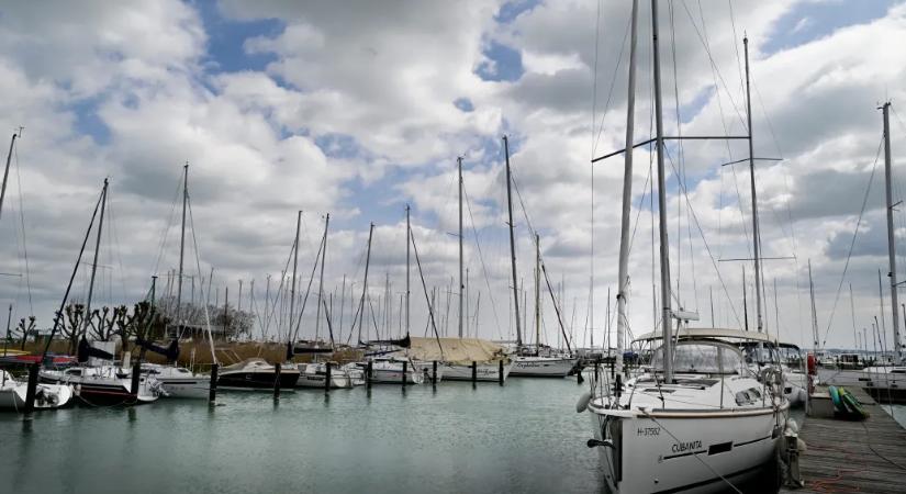 Egy órával kevesebet alszunk vasárnap, de legalább néha már előbújhat a nap