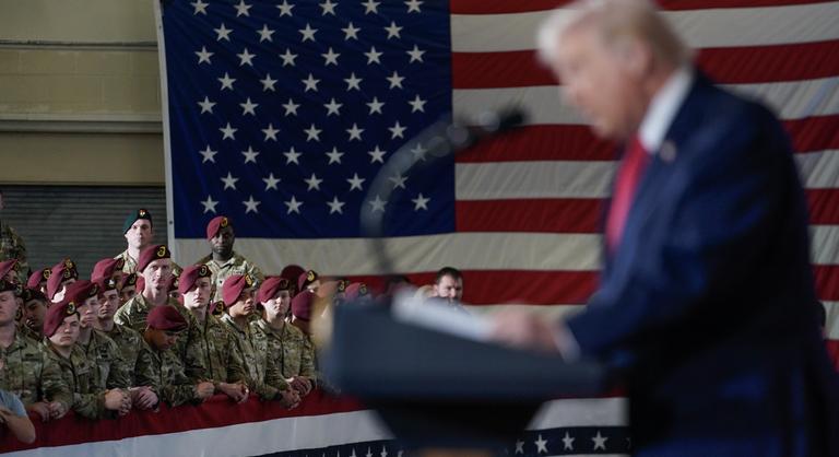 Donald Trump tízezer katonát küldhet a Közel-Keletre, Irán egymillió emberrel készül az invázióra