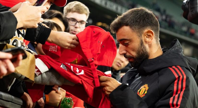 Sokk az Old Traffordon, távozhat a Manchester United csapatkapitánya